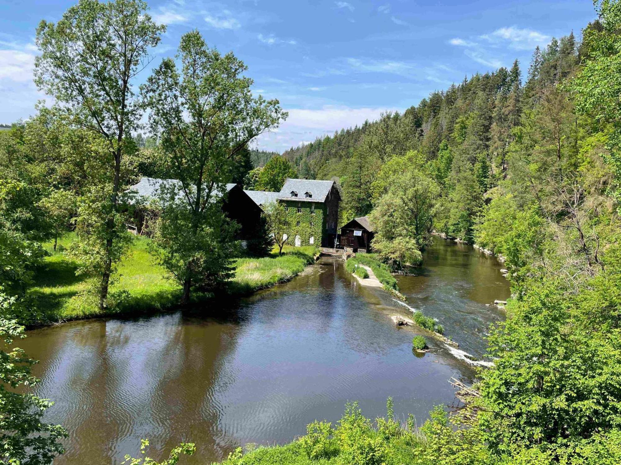 Chalet-Ferienwohnung Giebeltraum, 115 Qm, Wellness/Fitness/Sauna - Bergroedelhof Feilitzsch Esterno foto
